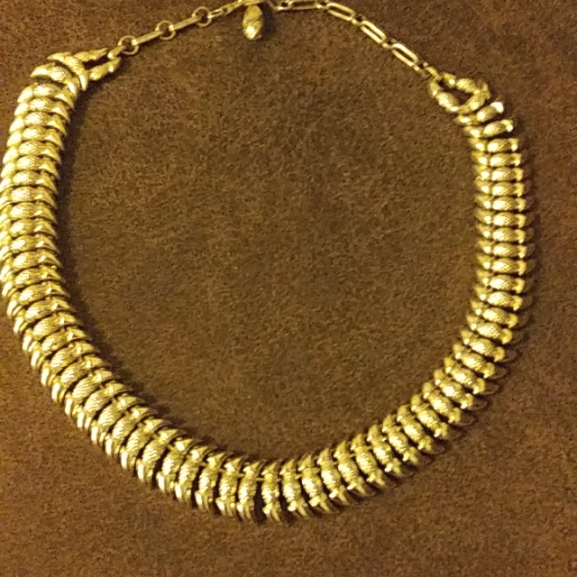 Vintage Coro Gold Tone Princess Necklace 95$